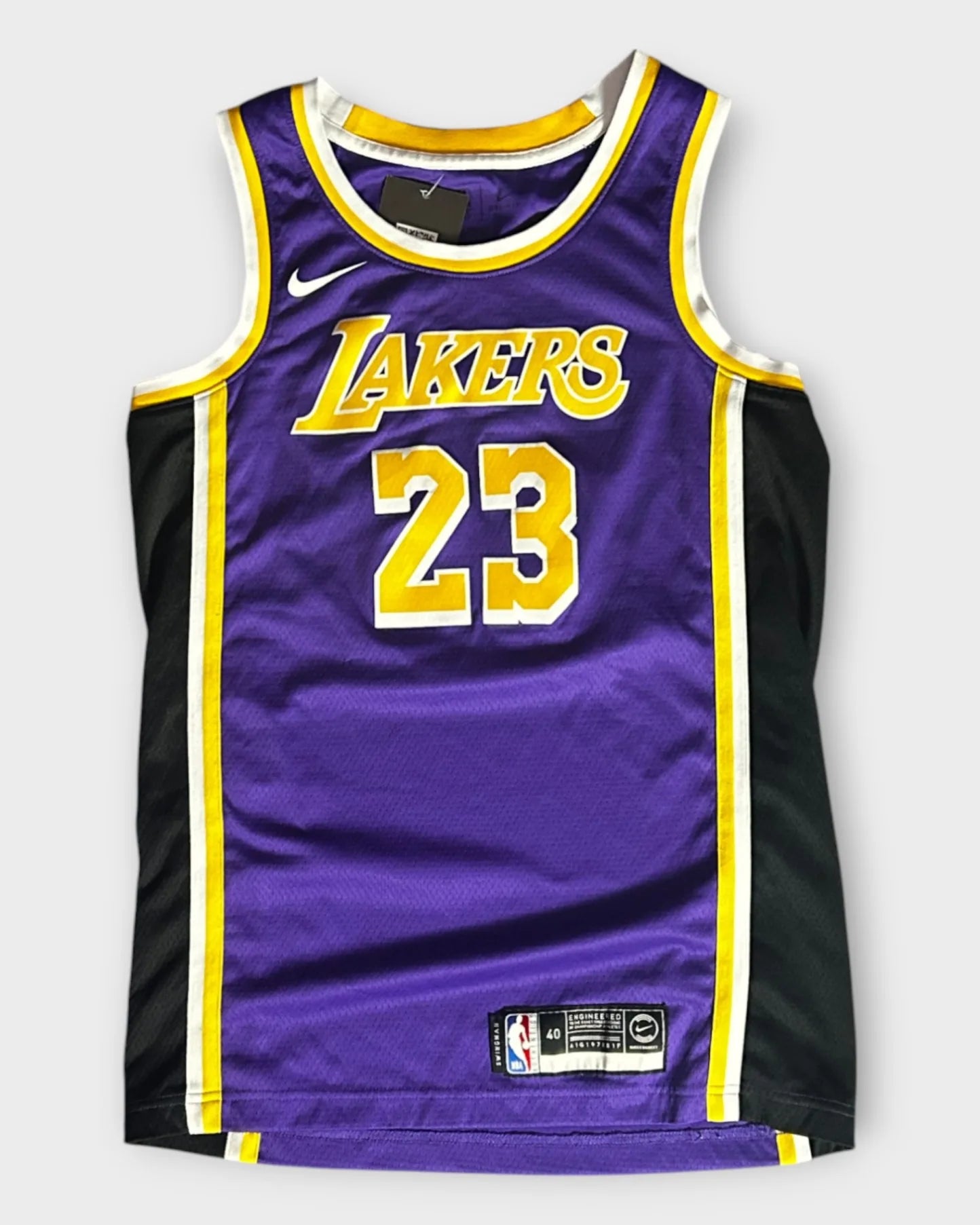 Purple Nike LA Lakers Sports Uniform - S