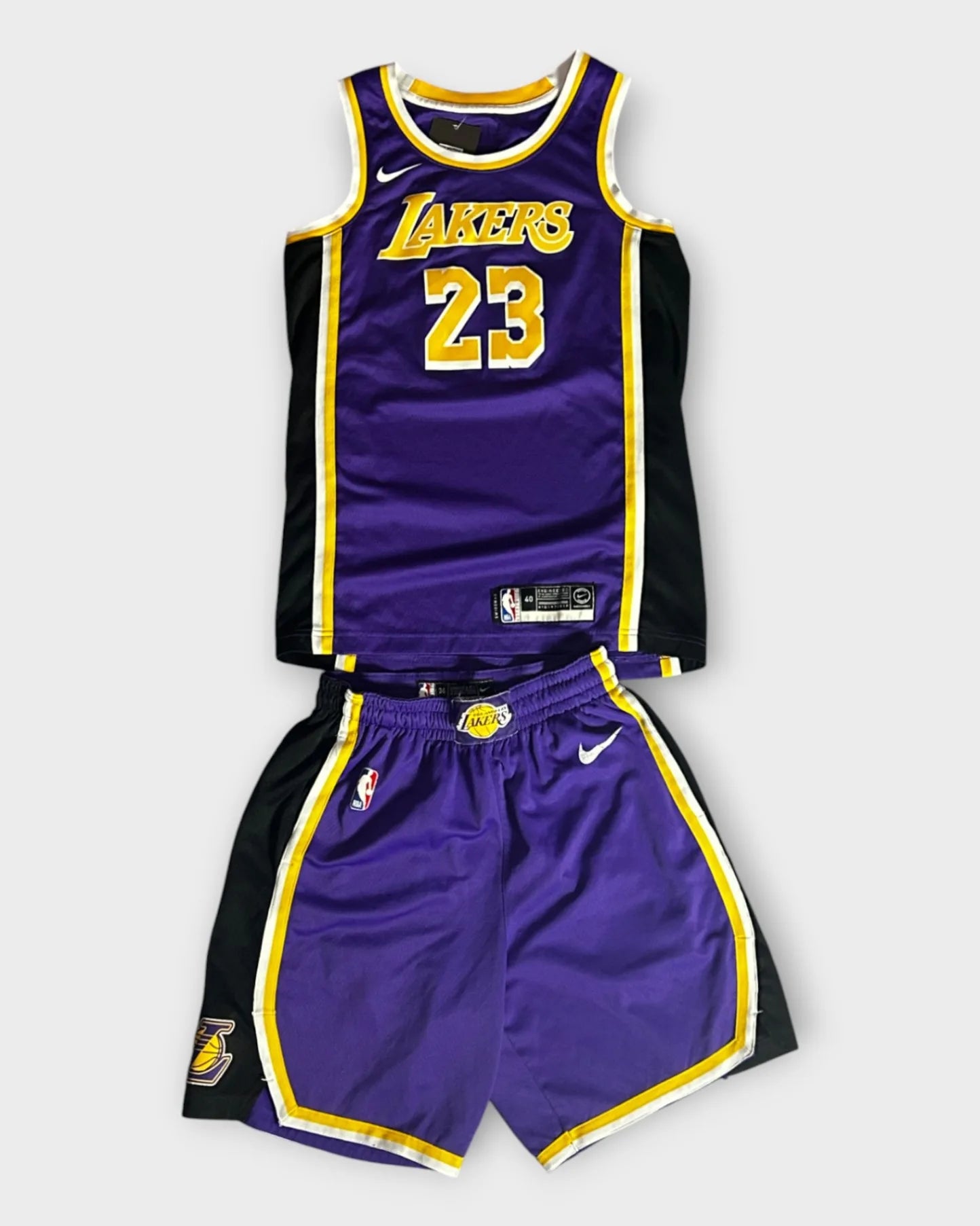 Purple Nike LA Lakers Sports Uniform - S