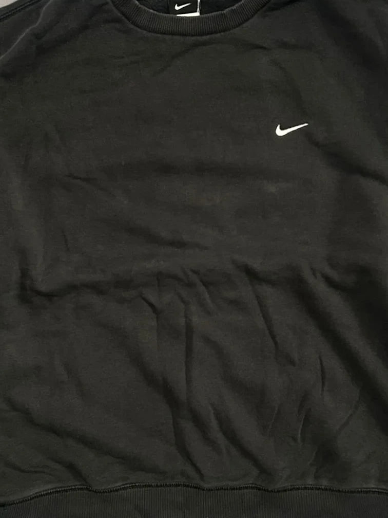 Nike Embroided Sweatshirt - XL