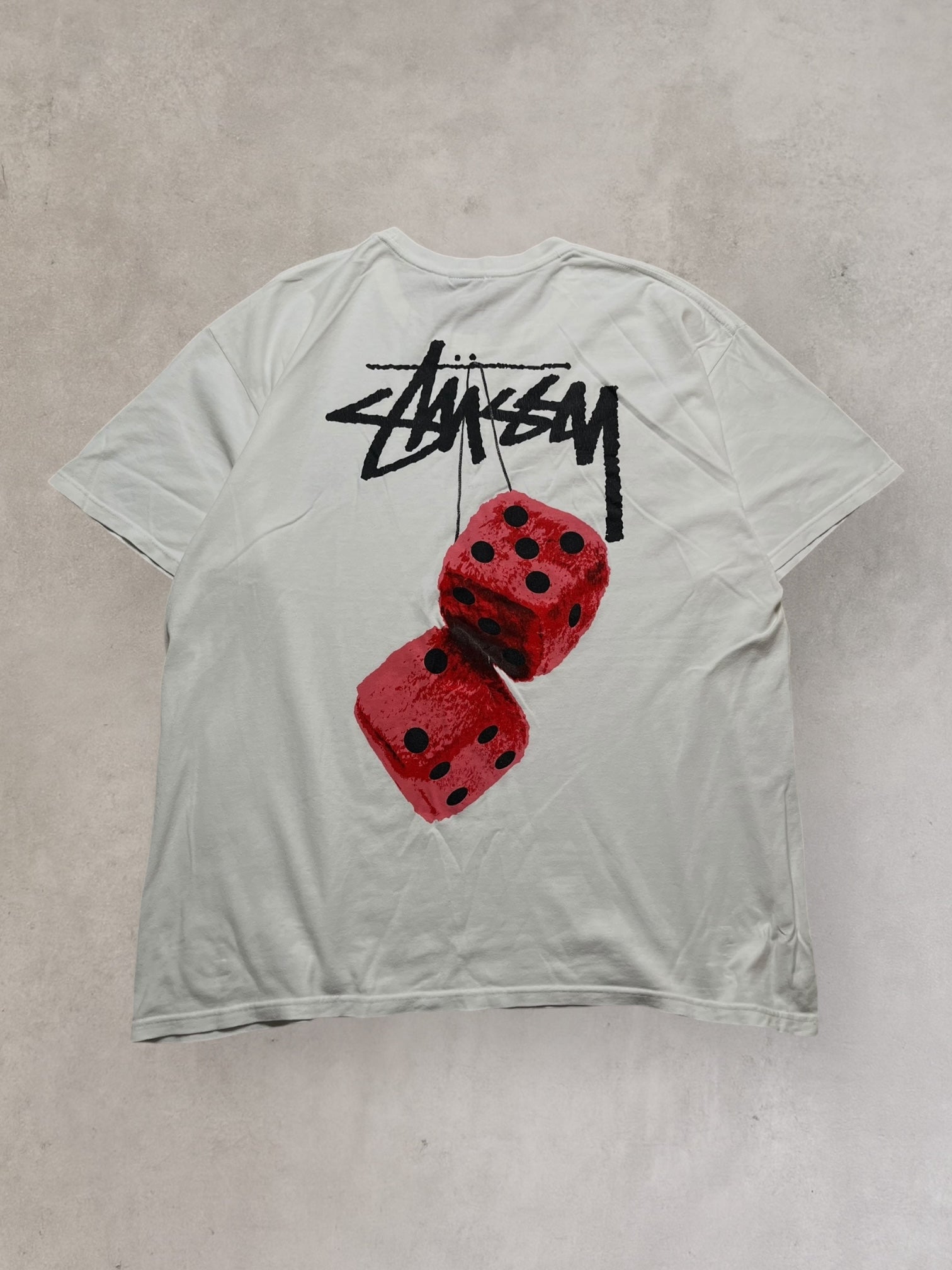 Stüssy T-shirt – Fuzzy Dice Back Graphic