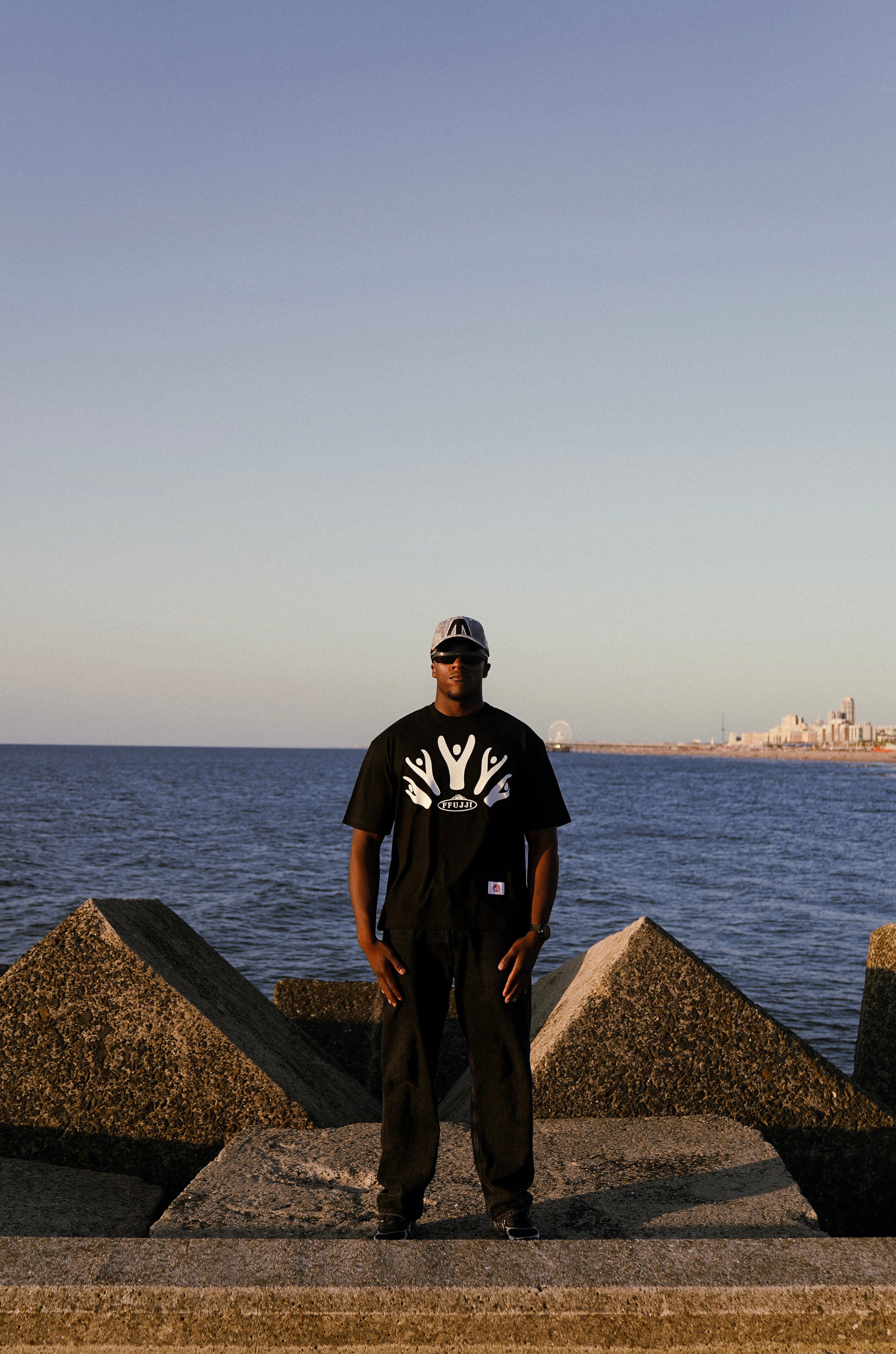 FFUJJI COMMUNAL TEE BLACK